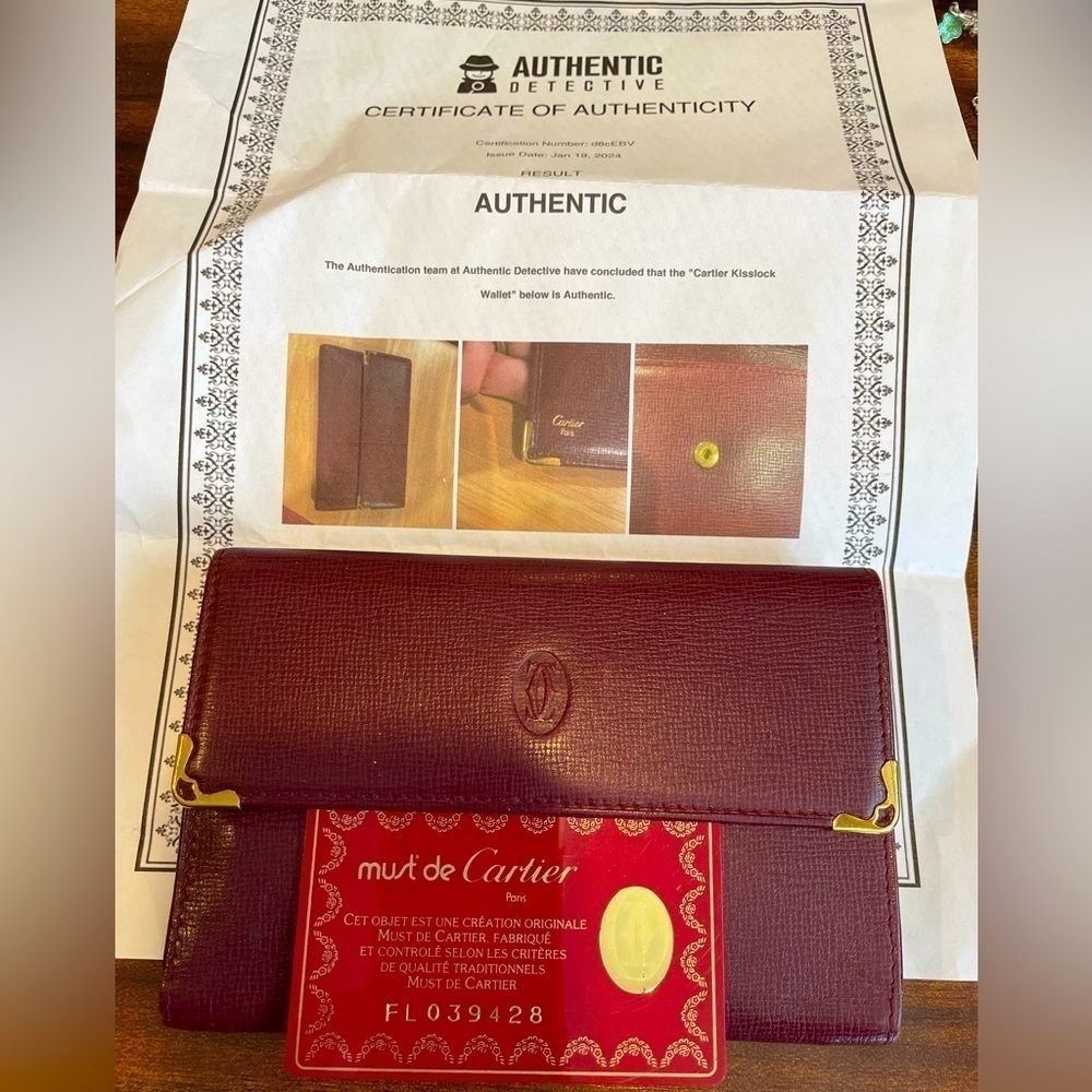 Cartier Tri- Fold Unisex Wallet with COA EUC Vintage